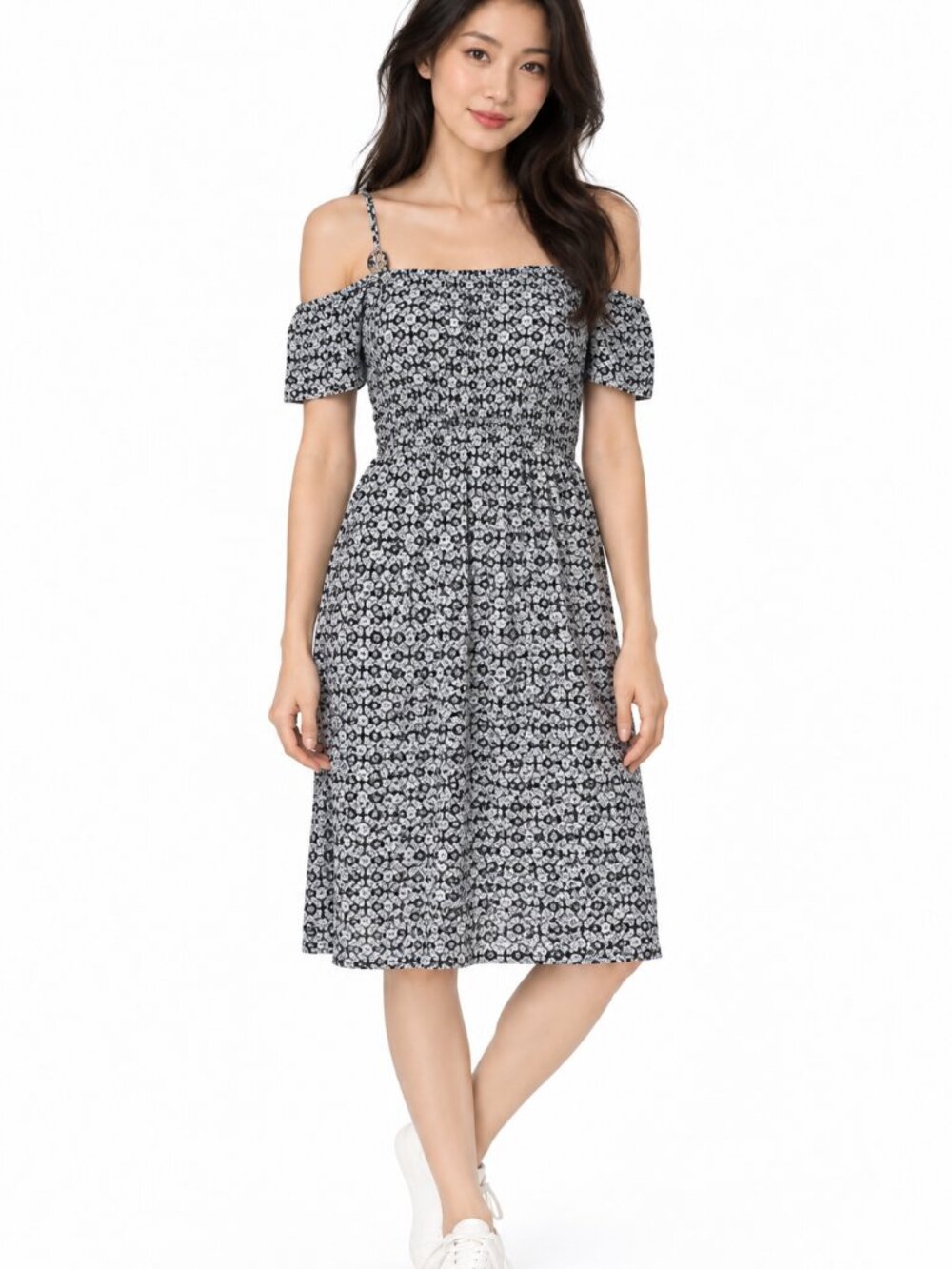 Old Navy Maternity Black & White Cold-Shoulder Dress Size M
